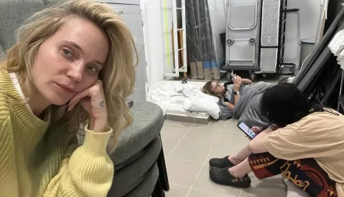 Певица Глюкоза вместе с детьми попала в бомбоубежище в Израиле