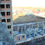 Скандально известный девелопер из Бийска влез в долги перед энергетиками