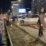 В Барнауле водителя, сбившего двух человек на остановке, взяли под стражу
