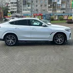 В Бийске за 12 млн продают белоснежный BMW с управлением жестами