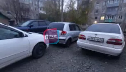 В Барнауле на Потоке развернулась война за место на парковке