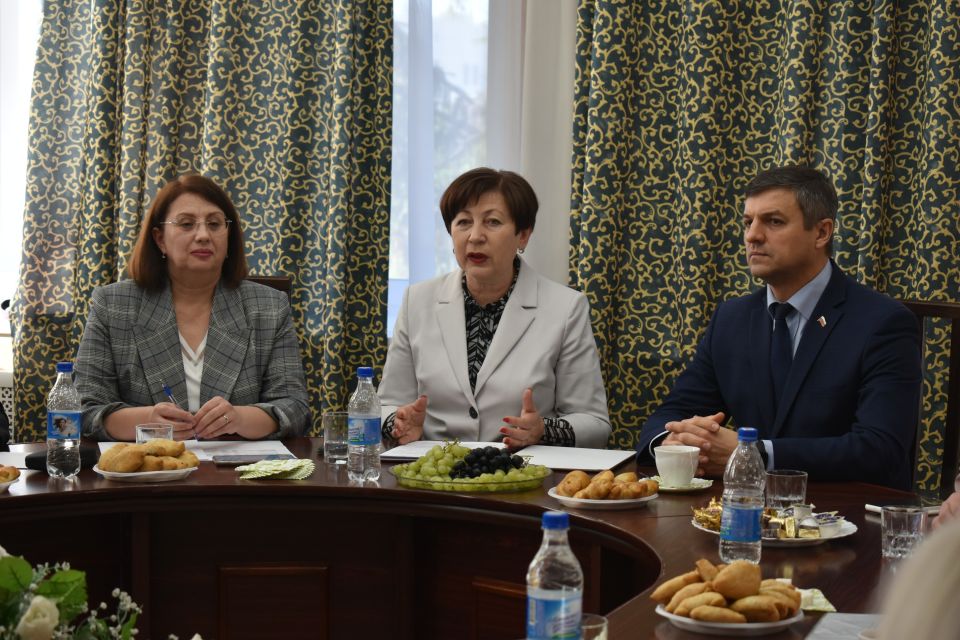 Депутаты городской Думы провели встречу с активными пенсионерами Барнаула