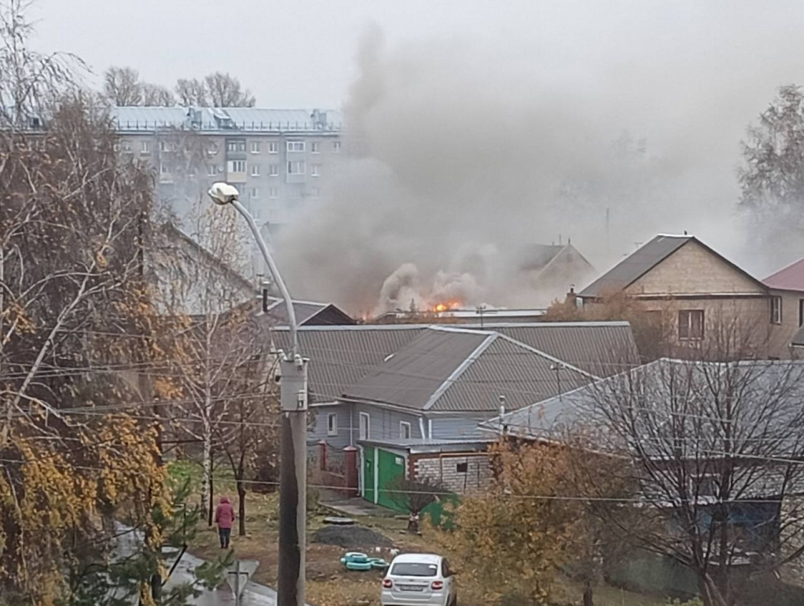 В Барнауле в частном секторе из-за несправной печи сгорела баня - Толк  21.10.2023