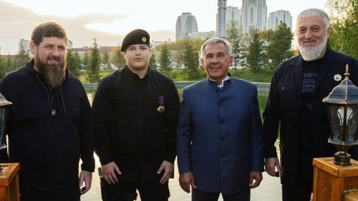 Рамзан Кадыров, Адам Кадыров, Рустам Минниханов и Адам Делимханов (слева направо)
