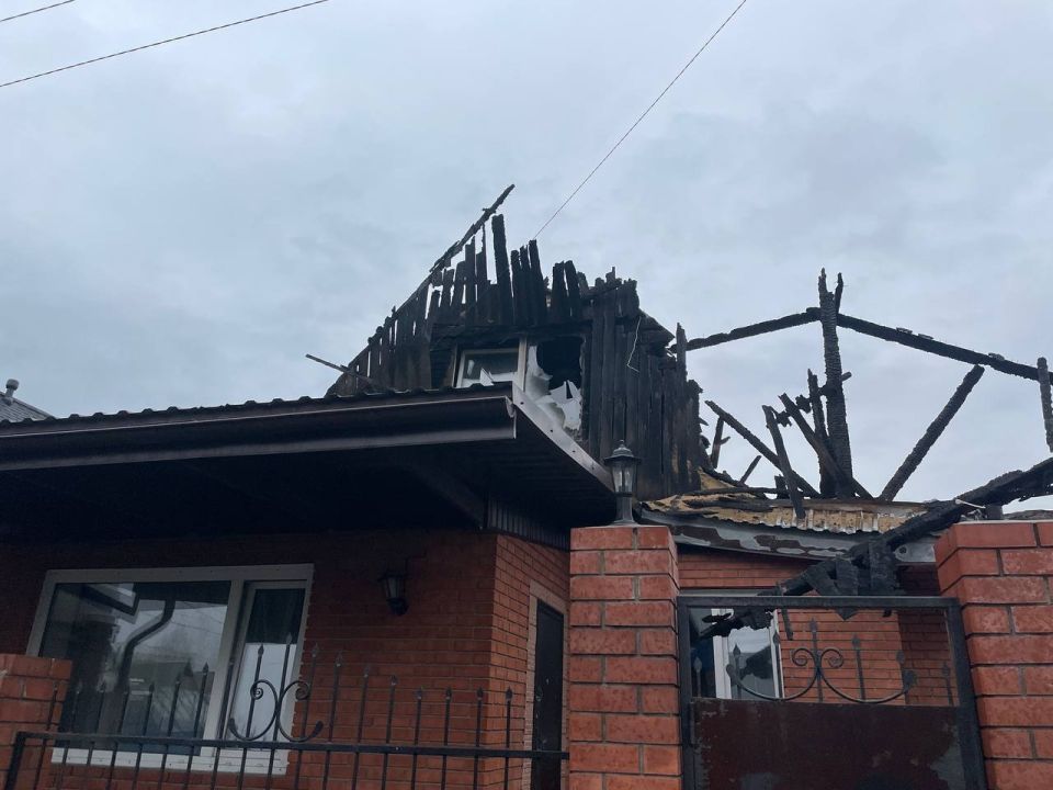 Реальный пожар добавил "огня" в долгоиграющий соседский спор двух барнаульцев