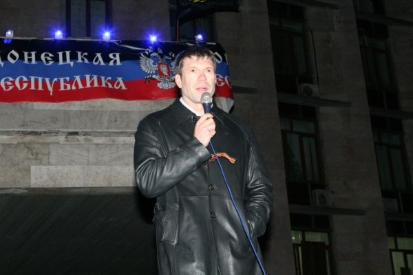 Состояние тяжелое. Кто такой Олег Царев и что известно о покушении на него