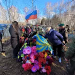 В алтайском поселке похоронили погибшего в ДНР 27-летнего добровольца