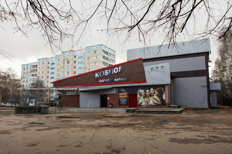 Здание бывшего кинотеатра "Искра"