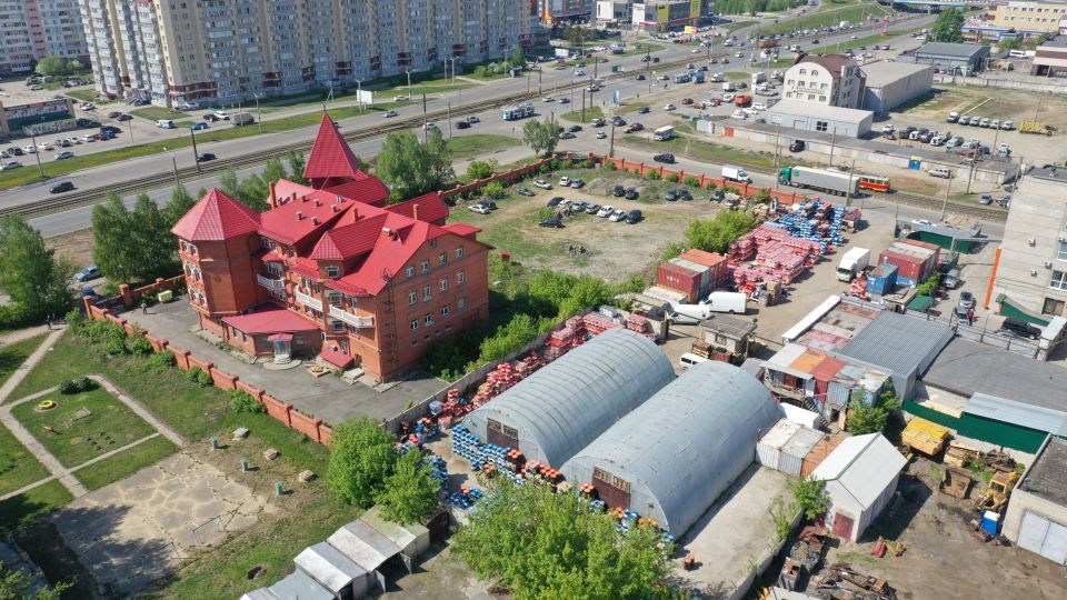"Красный замок" в Барнауле