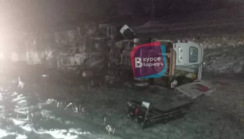 В Алтайском крае произошло смертельное ДТП со скорой и грузовиком