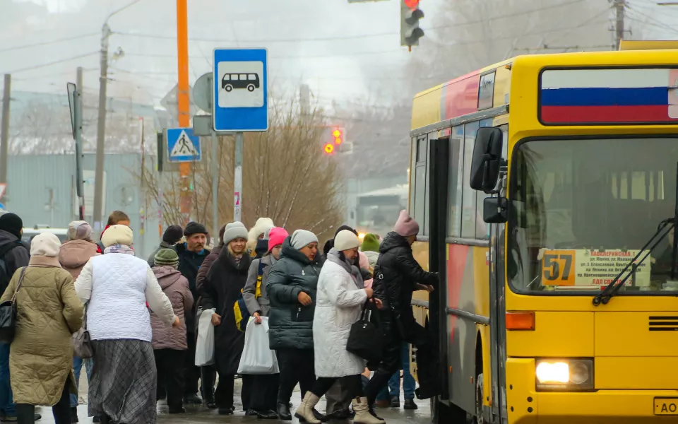 Пассажирка и экипаж барнаульского автобуса помогли найти пропавшего ребенка