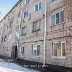Власти Барнаула с прокуратурой оказывают содействие жильцам дома на Маяковского