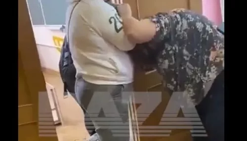 В Подмосковье мать школьницы подралась с учительницей