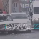 ВАЗ и Toyota не поделили перекресток в Барнауле