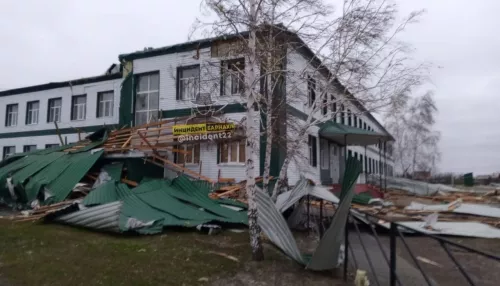 В Алтайском крае из-за шквала пострадали школы, вузы и администрации