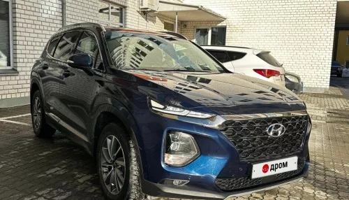 В Барнауле Hyundai Santa Fe с беспроводной зарядкой продают за 3,5 млн рублей