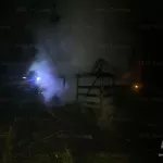 В столице Алтая из-за электросети дотла сгорел жилой дом