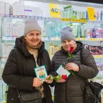 В Барнауле партия Новые люди поздравила женщин с  Днем матери