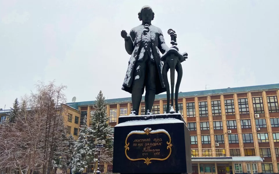 Школьников Алтайского края приглашают на Всероссийскую олимпиаду по химии