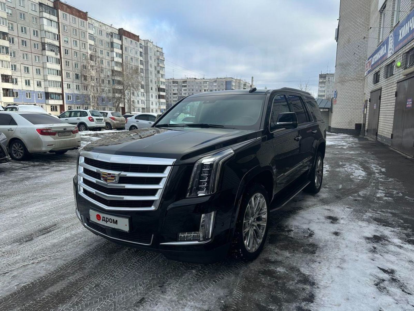 В Барнауле продают черный Cadillac Escalade в комплектации Platinum - Толк  01.12.2023