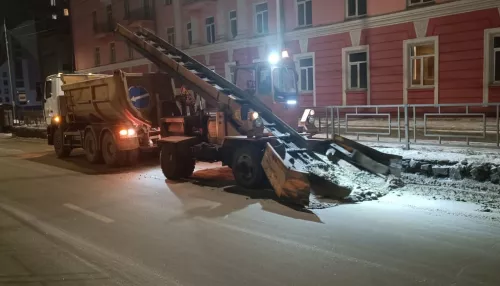 В Барнауле из-за ухудшения погоды усилили работу дорожных служб