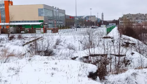 В Барнауле завалили снегом тропу здоровья на парковой территории за Европой