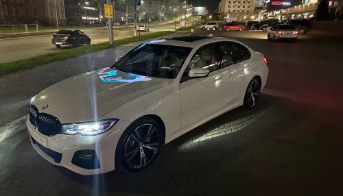 В Барнауле мощный BMW с люком в редкой комплектации продают за 5 млн рублей