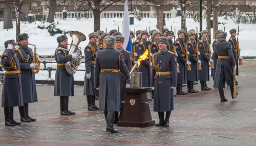 Историческое событие: как прошла церемония передачи Вечного огня в Барнаул