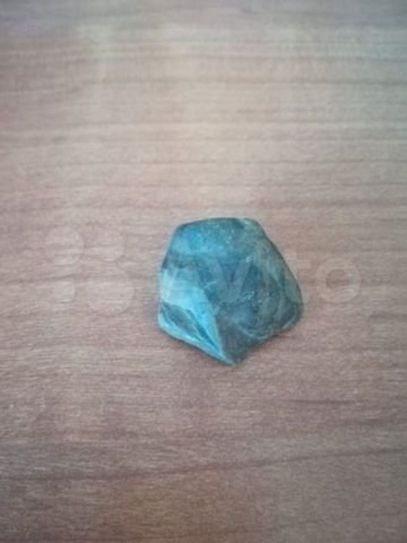Один из самых дешевых камней без названия продавец готов отдать за 35 тысяч рублей Фото:avito.ru