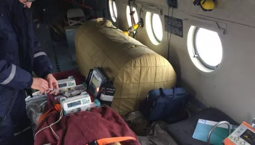 Жителя Алтая с пневмонией эвакуировали из тайги на вертолете