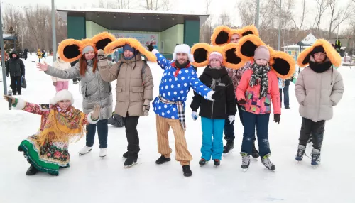 В Барнауле ярко открыли Центральный парк и выбрали Мисс Алтайская зимовка
