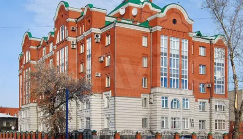 В Барнауле за 22 млн продают двухуровневую квартиру с сауной