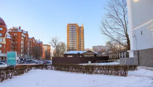 Заброшенный сруб в центре Барнаула хотят превратить в туристическую таверну