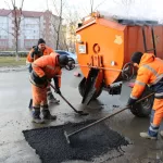 С дополнительным финансированием: как в Барнауле идет текущий ремонт дорог