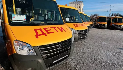 В Алтайском крае почти 40 школьных автобусов передали муниципалитетам