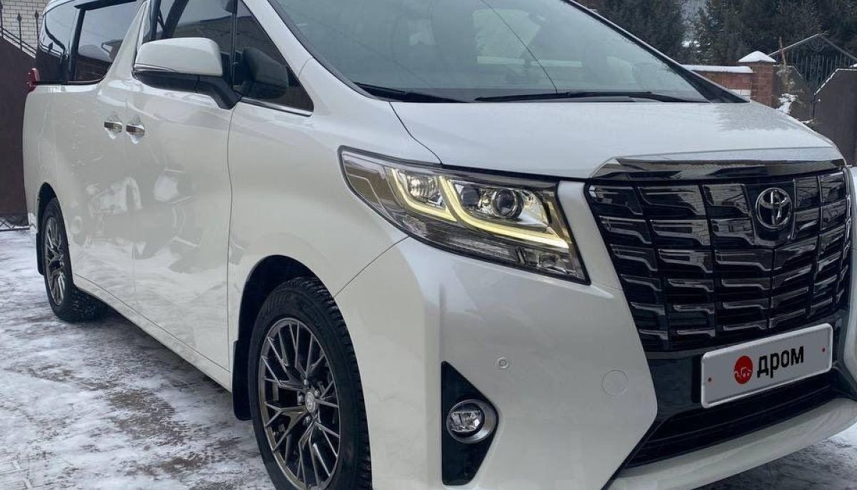 В Барнауле продают панорамный семиместный минивэн Toyota Alphard - Толк  22.12.2023