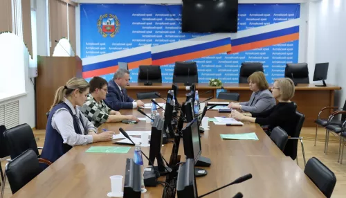 Более 250 учебных заведений в Алтайском крае прошли независимую оценку
