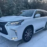 В Алтайском крае Lexus в комплектации luxury продают за 13,5 млн рублей