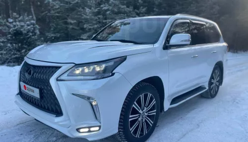 В Алтайском крае Lexus в комплектации luxury продают за 13,5 млн рублей