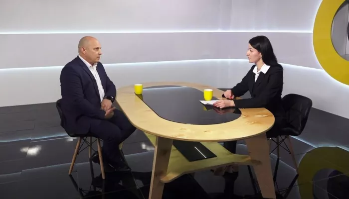 Полюбил рукоделие: глава приюта Рубикон рассказал, как живет под домашним арестом