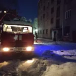 В Рубцовске многоэтажку эвакуировали из-за горящего подвала