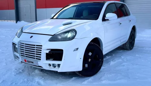 В Барнауле всего за 1 млн рублей продают белоснежный Porsche Cayenne