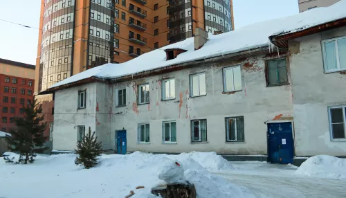 Власти: все жильцы треснувшей двухэтажки в центре Барнаула дали добро на снос дома