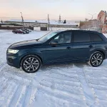 В Барнауле за 8 млн рублей продают синий Audi Q7 с массажными сидениями