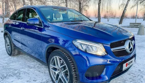 В Барнауле за 6 млн рублей продают синий Mercedes с мощностью в 333 лошади