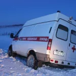 В Алтайском крае с трассы слетел автомобиль скорой помощи