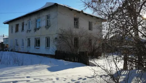 Первый в 2024 году аварийный дом отдали под снос в Барнауле