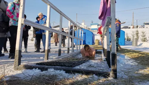 Спасатели и моржи рассказали, как купаться на Крещение и не заболеть