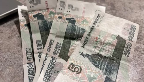 Алтайский экономист рассказала, зачем в России выпустили бумажные 5 рублей