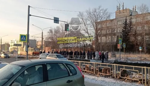Жители Барнаула пожаловались на необходимость утрамбовываться в трамваи
